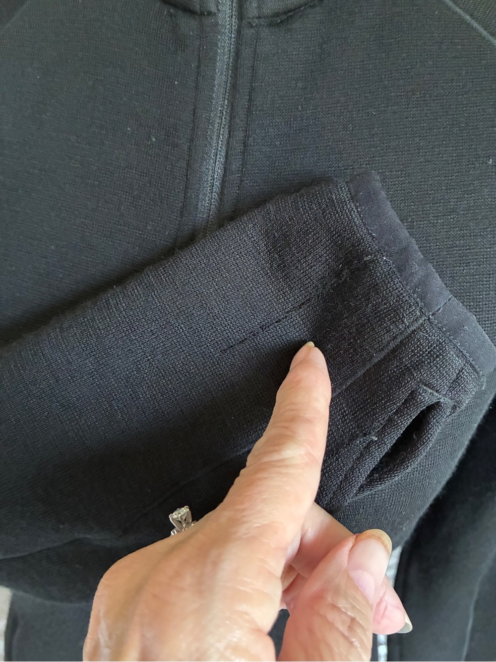 Icebreaker Elemental RealFleece 330 Merino Wool Full Zip Jacket Black XS - Picture 3 of 11